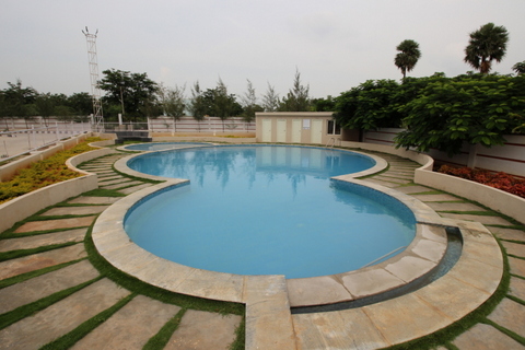 Swimming pool